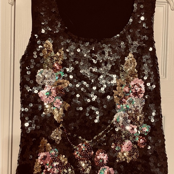Michelle Nicole Small Beautiful Sleeveless Sequin Black Top EUC - Picture 5 of 8